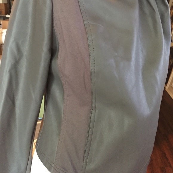 Kut from the Kloth pavement drape front jacket - Picture 4 of 6